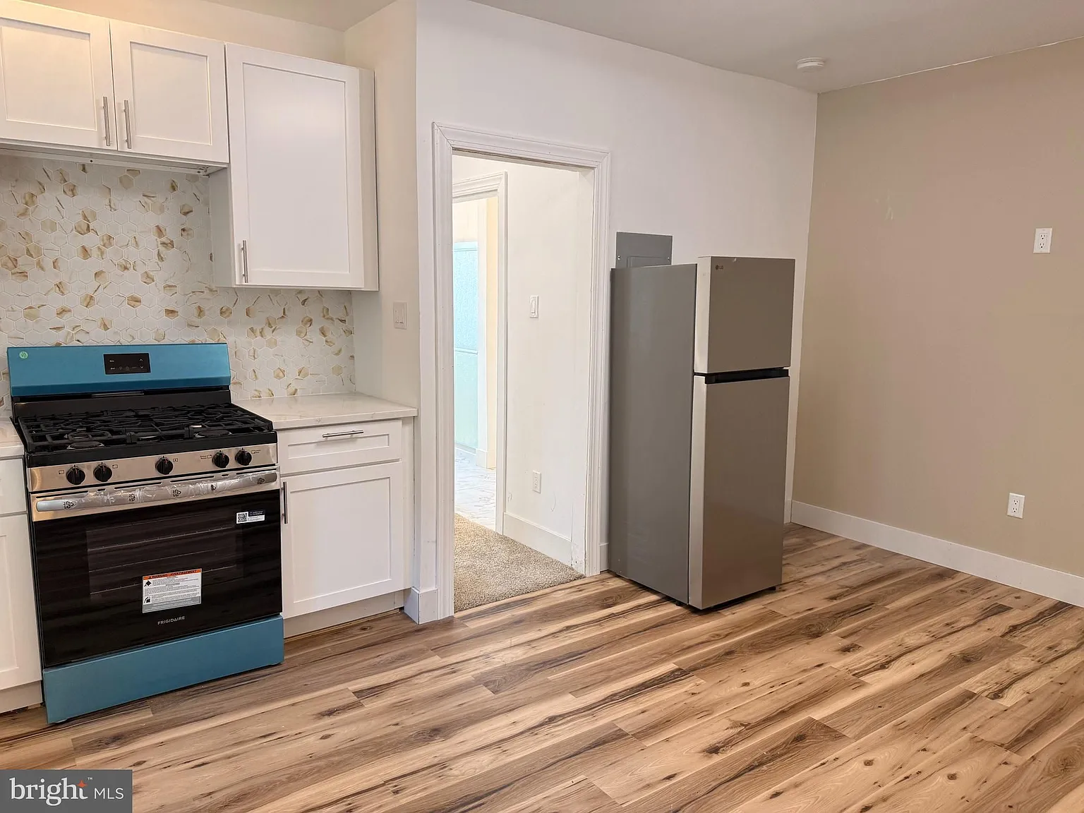 1 bed, 2016 sqft, $1,500 — Photo 3