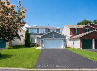 627 Chenier Way, Ottawa, ON K4A1R5