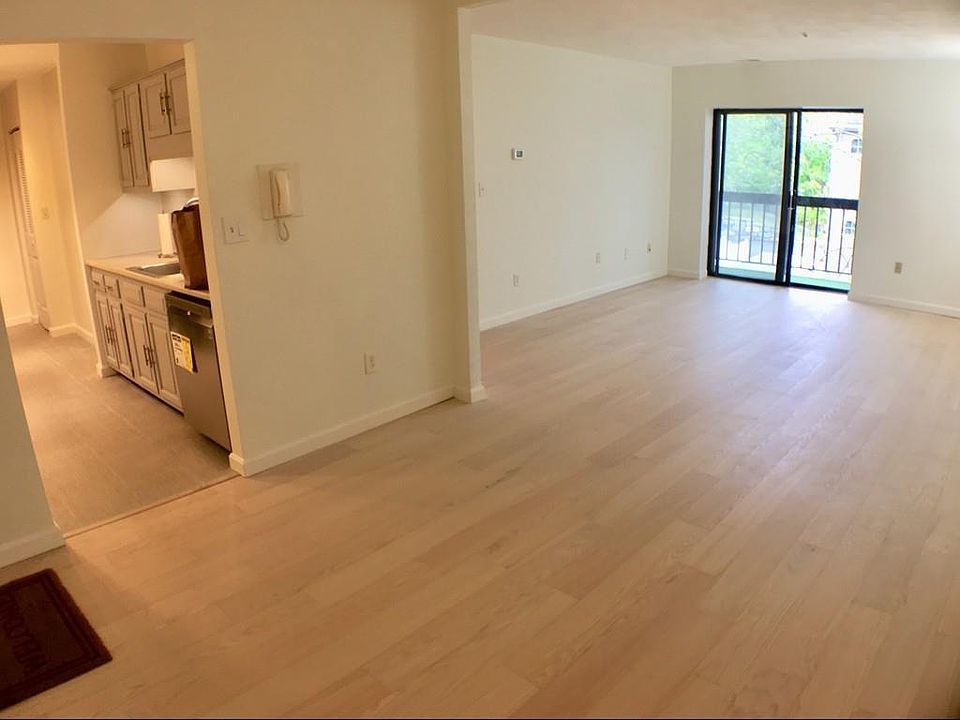1st image of 123 Elm St APT C-8