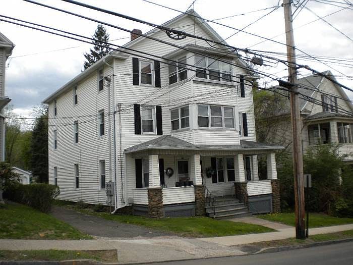2nd floor apartment, parking behind house