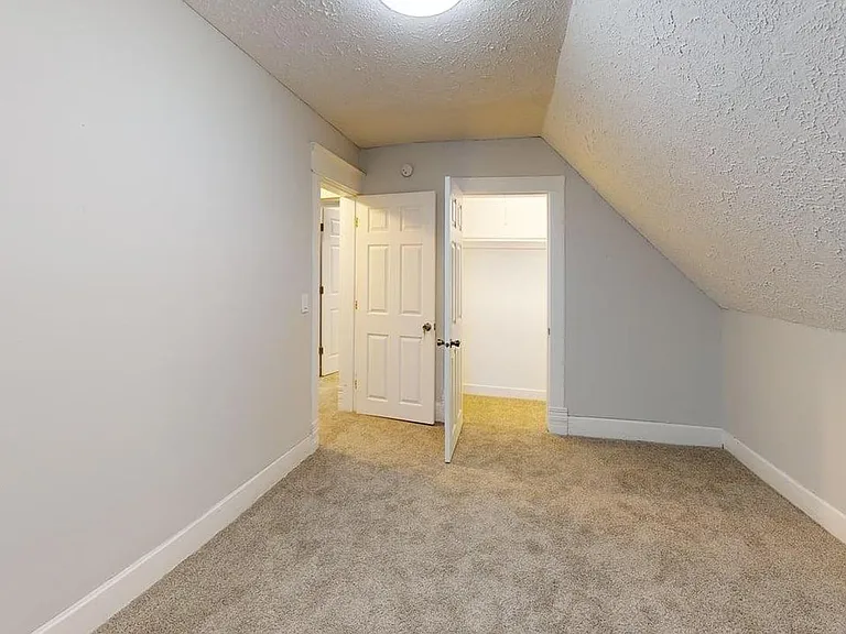 1043 N Holmes Ave — Photo 4