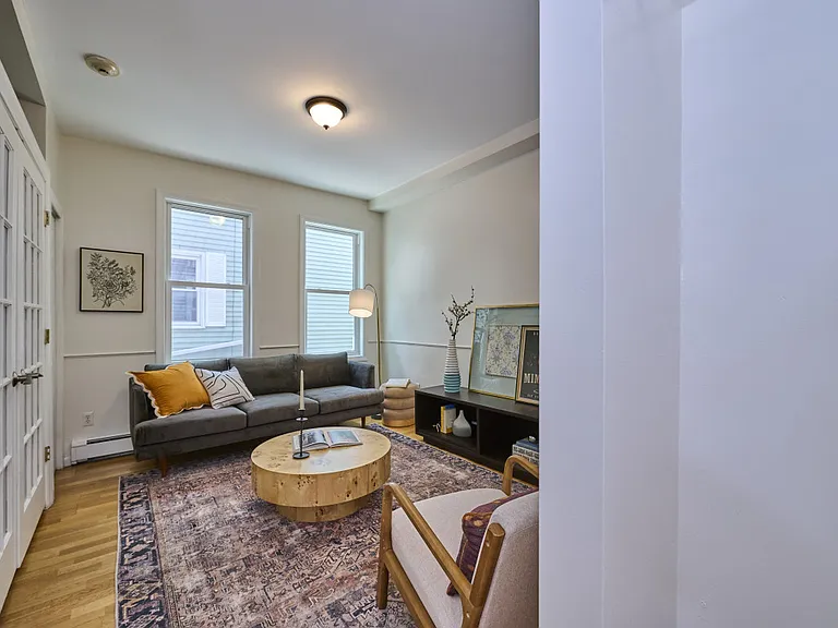 9 Mullins Ct #D — Photo 1