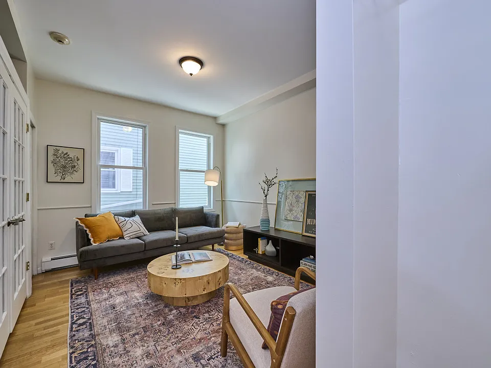 9 Mullins Ct #D