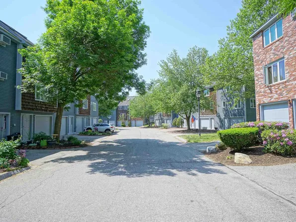 244 Valley West Way, Manchester, NH 03102