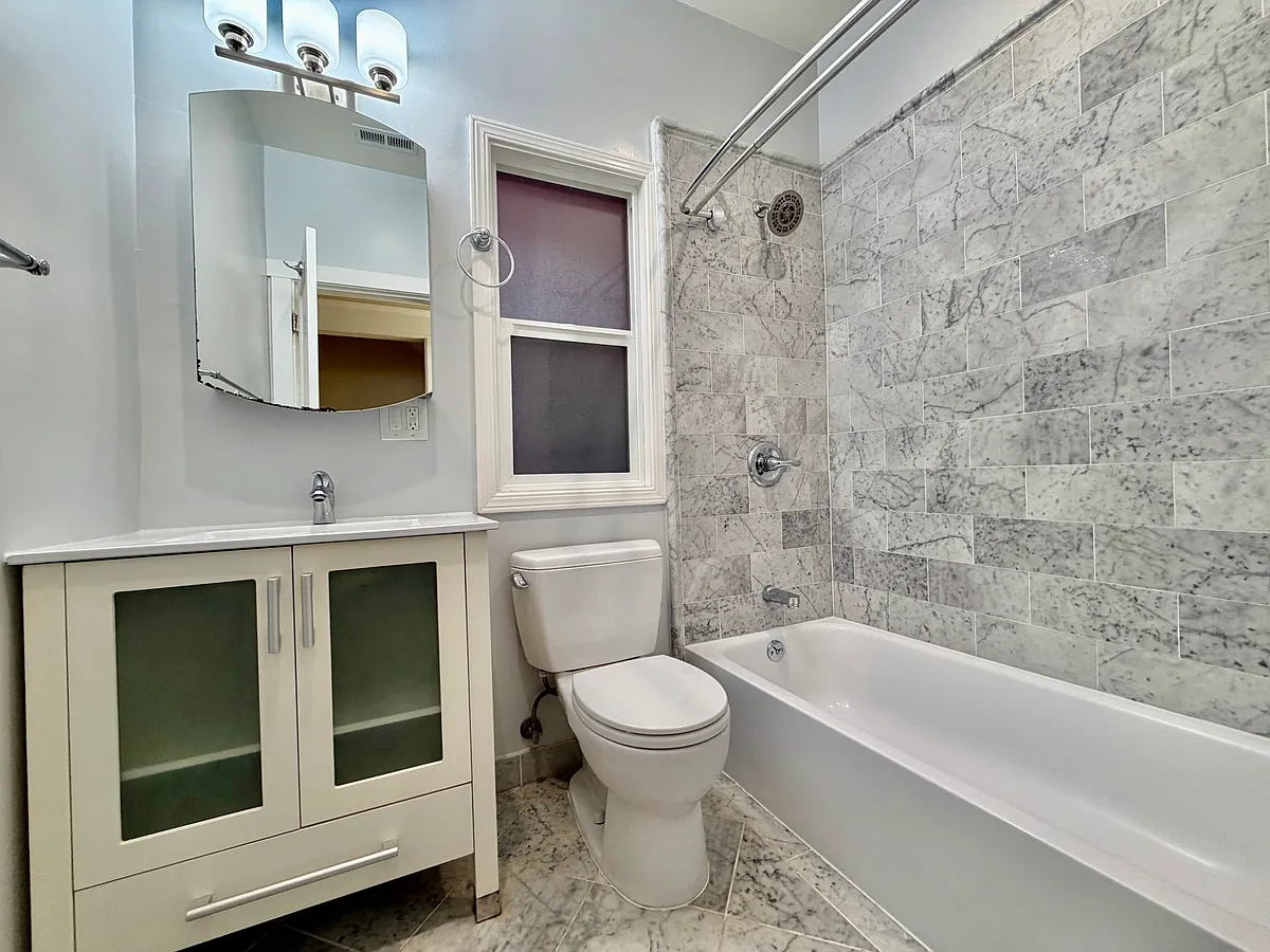 Building Photo - 423 Green St #423
