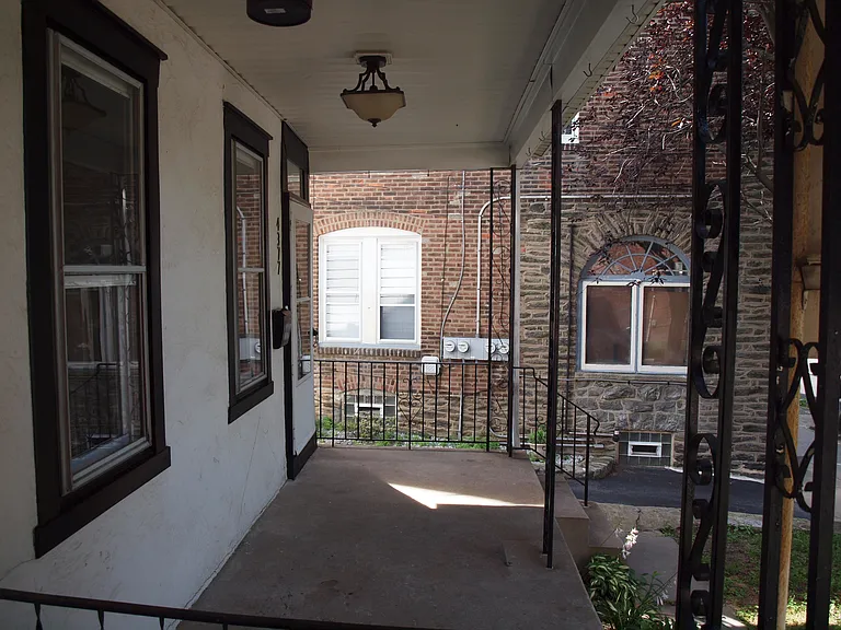 4377 Manayunk Ave — Photo 37