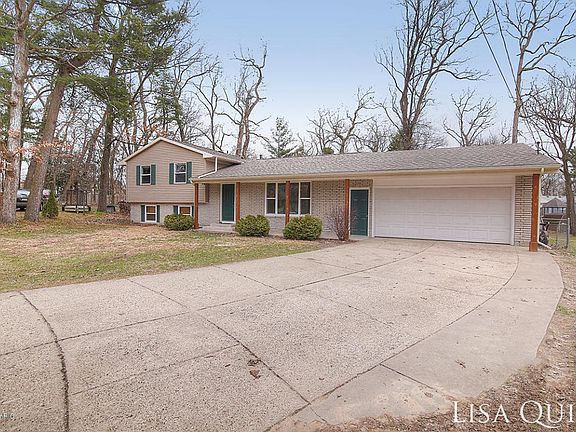 2nd image of 604 Westshire Ct NW