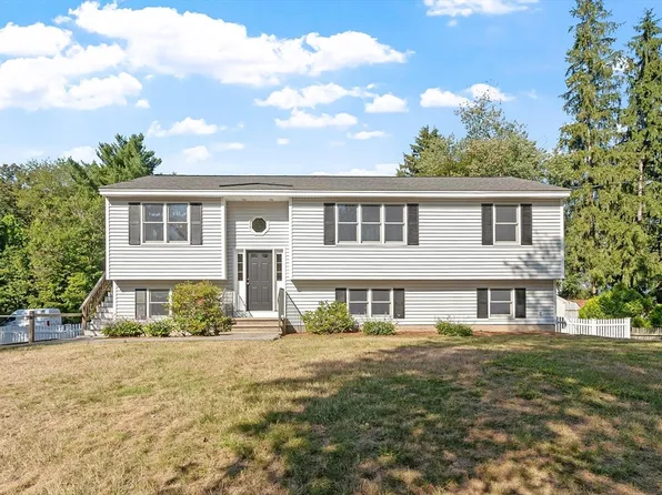 3 Oakdale Rd, Wilmington, MA 01887