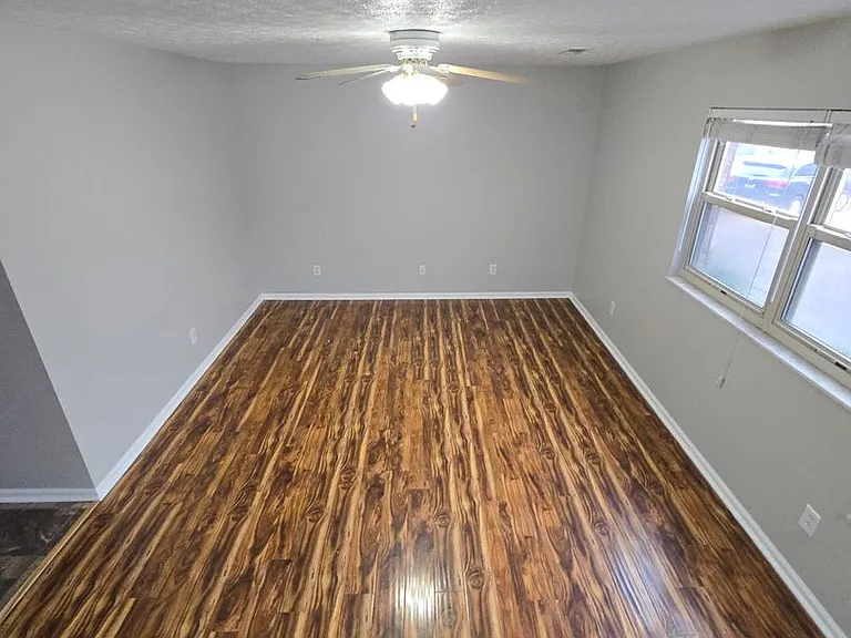 434 Hillside Dr — Photo 10