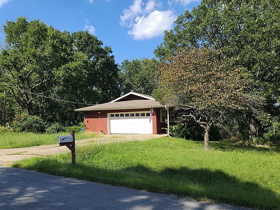 2nd image of 2 Belvoir Ln