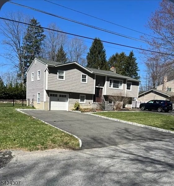 16 Roosevelt Dr