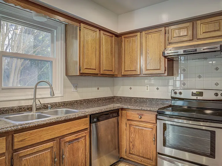 14907 Bradwill Ct — Photo 11