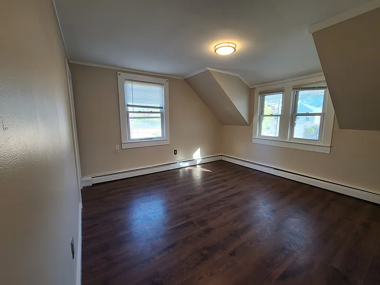 9 Stanley Ave — Photo 9