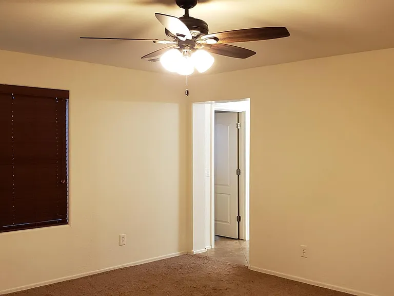 2099 S Martingale Rd — Photo 44