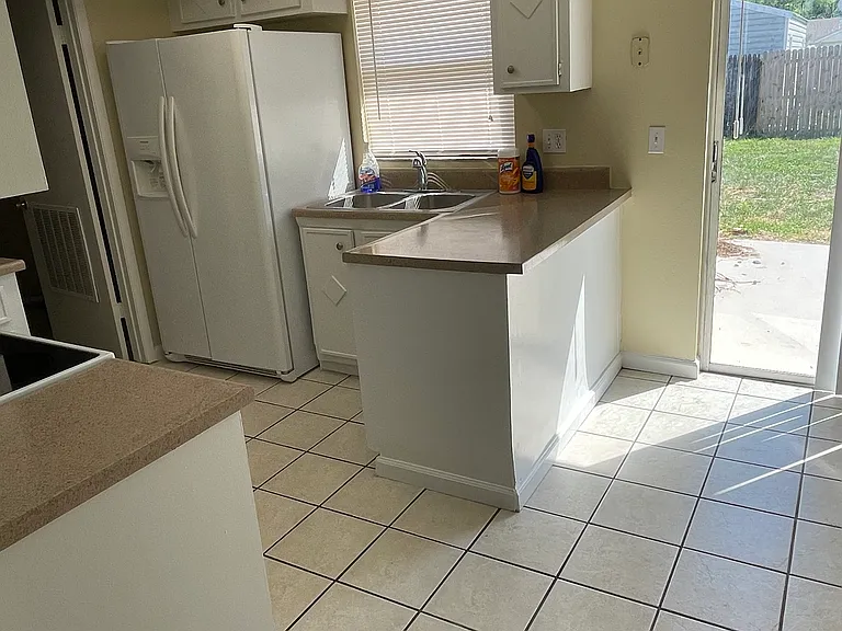 12068 Club Woods Dr — Photo 8