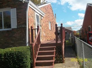 1815 Greentree Rd, Pittsburgh, PA 15220