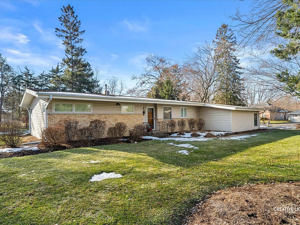 1st image of 103 Rainbow Dr