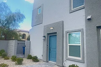 2 bed, 2.5 bath, 1289 sqft, $1,500 — Photo 1