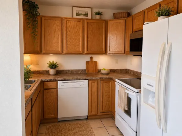 619 McHugh Rd APT 7, Holmen, WI 54636