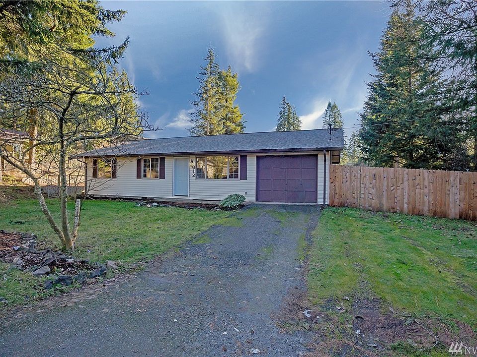 612 SW View Drive is located in the Park View Terrace neighborhood in Port Orchard.  It is on a corner lot, and is very conveniently located near Hwy 16.