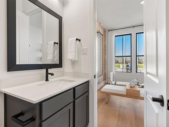 5th image of 2303 Friendswood Trl