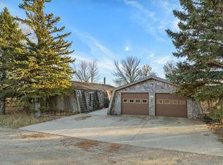 9800 42nd St SE, Minot, ND 58701