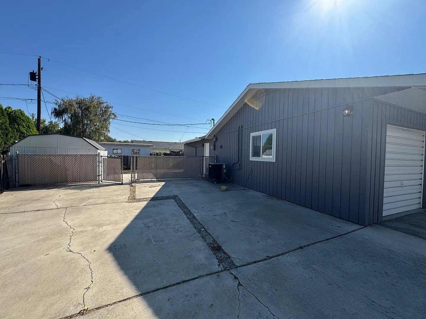 Non-Refundable & Security Deposit Total: $2300.00 — Photo 2