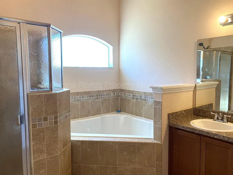 250 Highland Meadows Ct — Photo 22