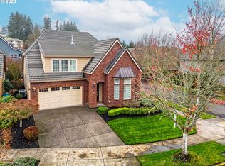 1184 Cedar Ridge Dr, Eugene, OR 97401