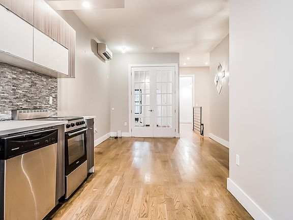3rd image of 1491 Gates Ave #1A