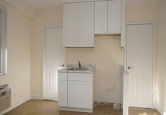 3rd image of 2550 Olinville Ave #Lb