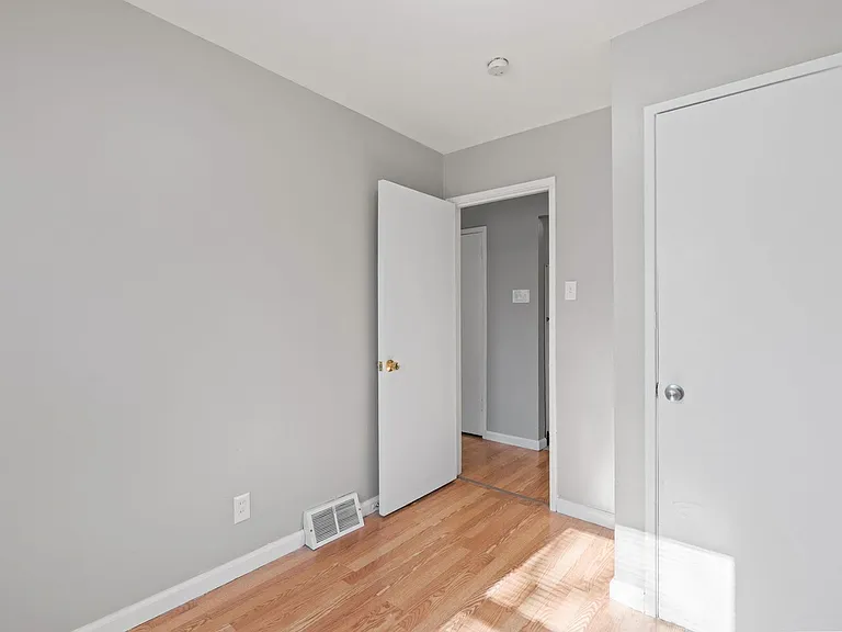 317 Cameron Rd — Photo 11