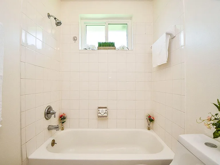 16823 Cobble Ridge Dr — Photo 26