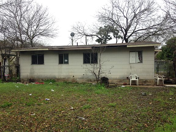 5th image of 371 Dorie St