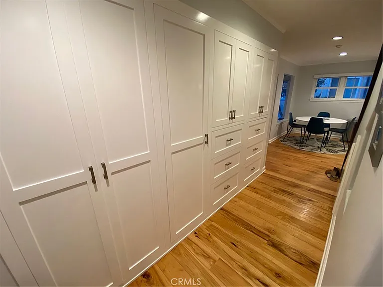 518 Westminster Ave — Photo 13