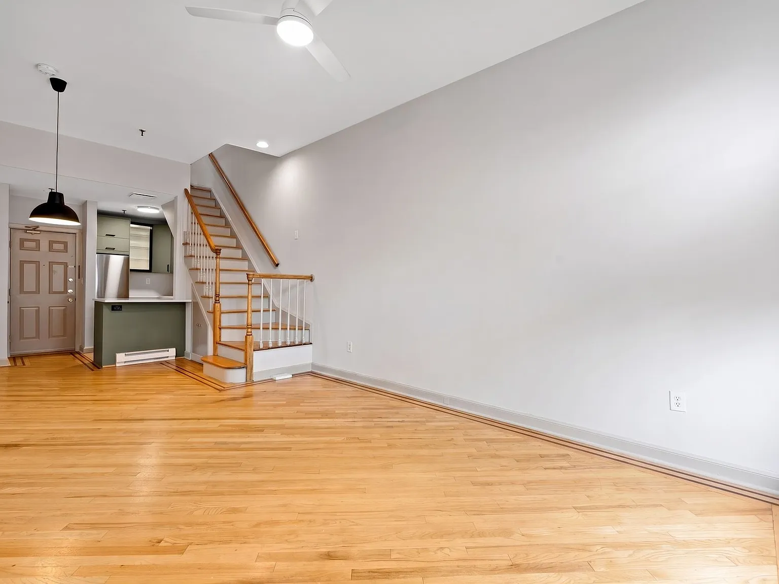 1 bed, 751 sqft, $3,800 — Photo 2