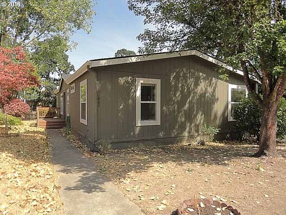 2nd image of 31845 NW Meadow Dr