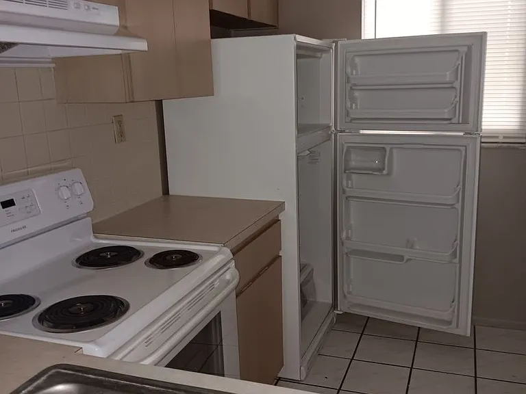 5351 Seahorse Dr — Photo 10