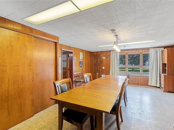 3rd image of 305 N 7th St