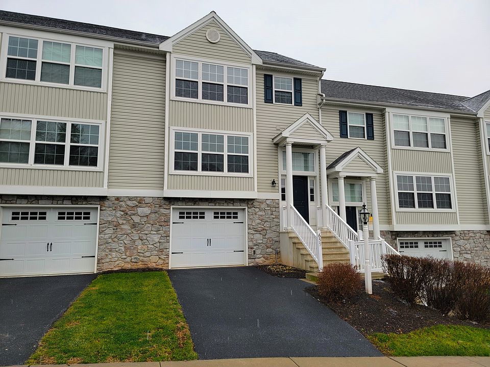 1st image of 647 Winding Ln