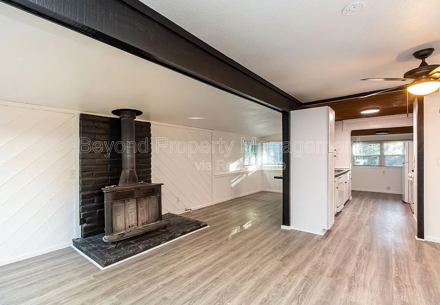 2 bed, 1.0 bath, 1008 sqft, $1,888 — Photo 1