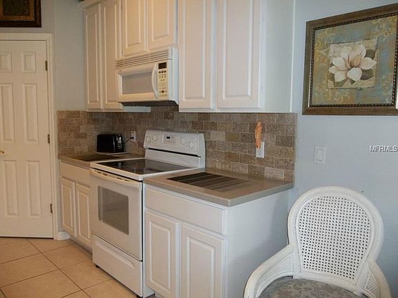 3rd image of 584 Heartwell Dr