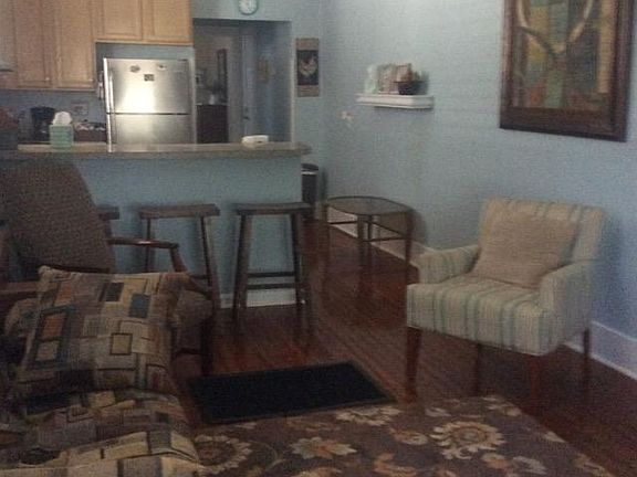 2nd image of 4735 Banks St #5
