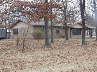 201 Dogwood St, Gore, OK 74435