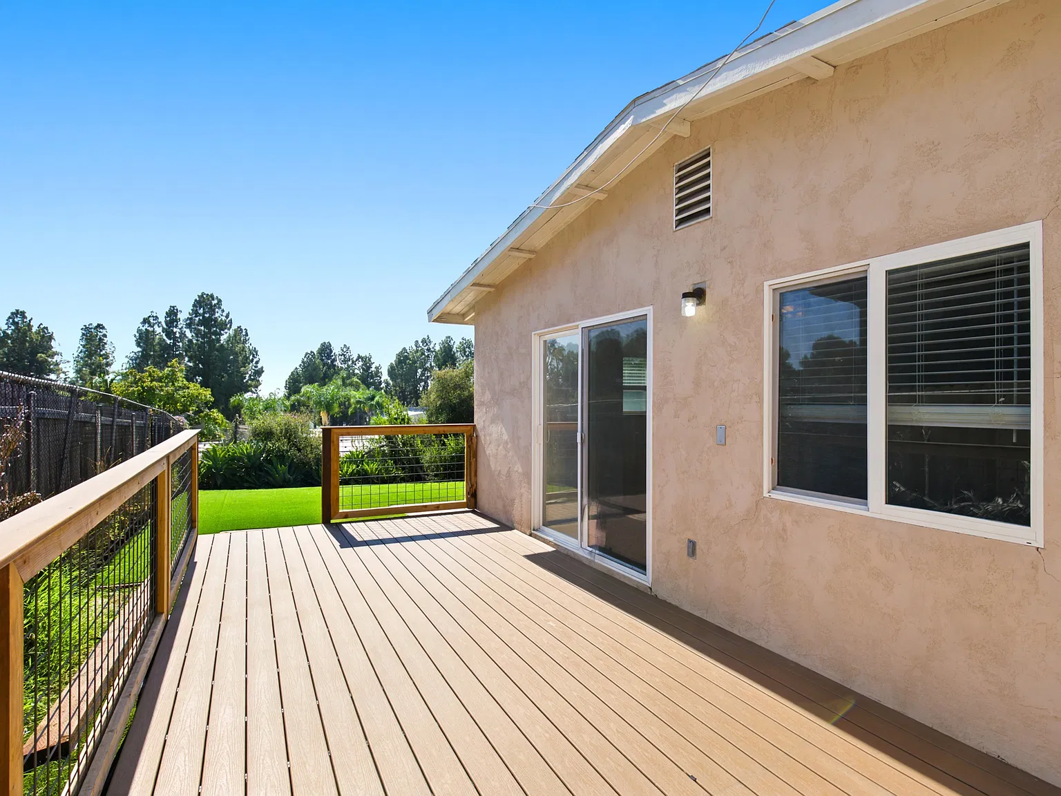6 bed, 2230 sqft, $7,500 — Photo 4