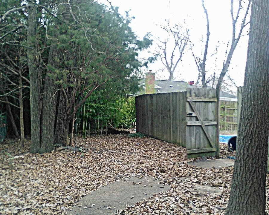 1st image of 5323 Longwood Dr