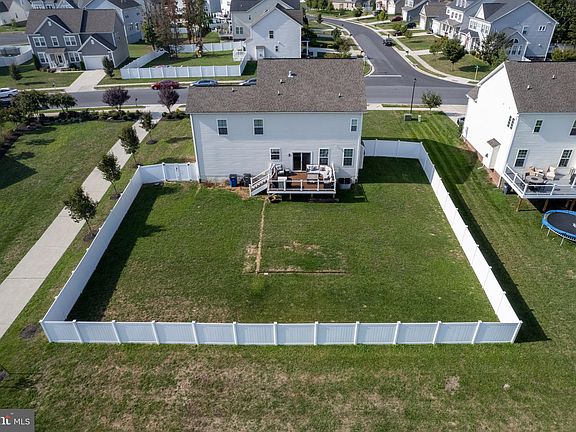 5th image of 105 Bridgewater Dr