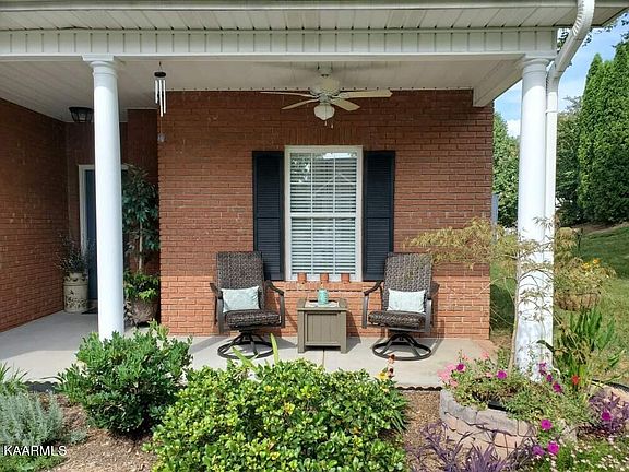 2nd image of 7010 Winter Oaks Way