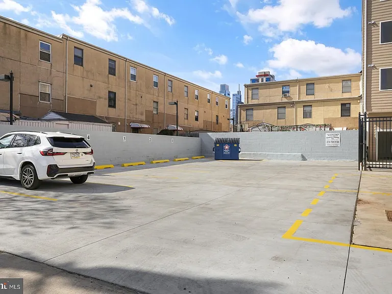 800 Callowhill St #10-3 — Photo 20