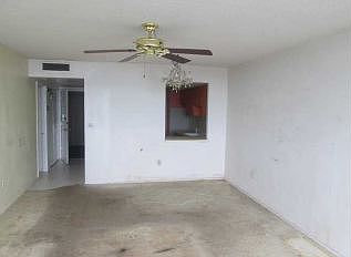 4th image of 1351 NE Miami Gardens Dr APT 1404